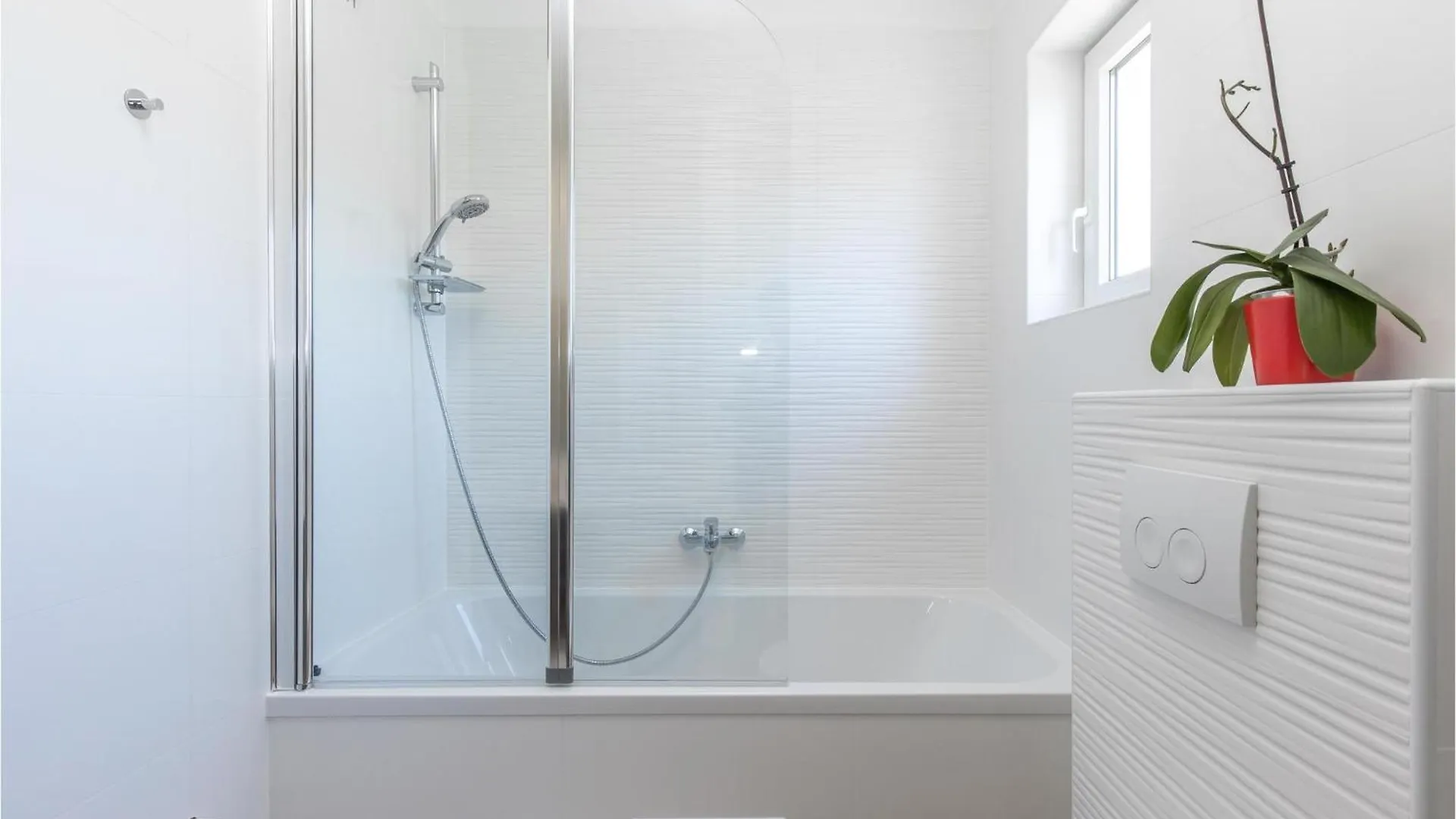 Lovely Apartment In Novi Vinodolski With Wifi